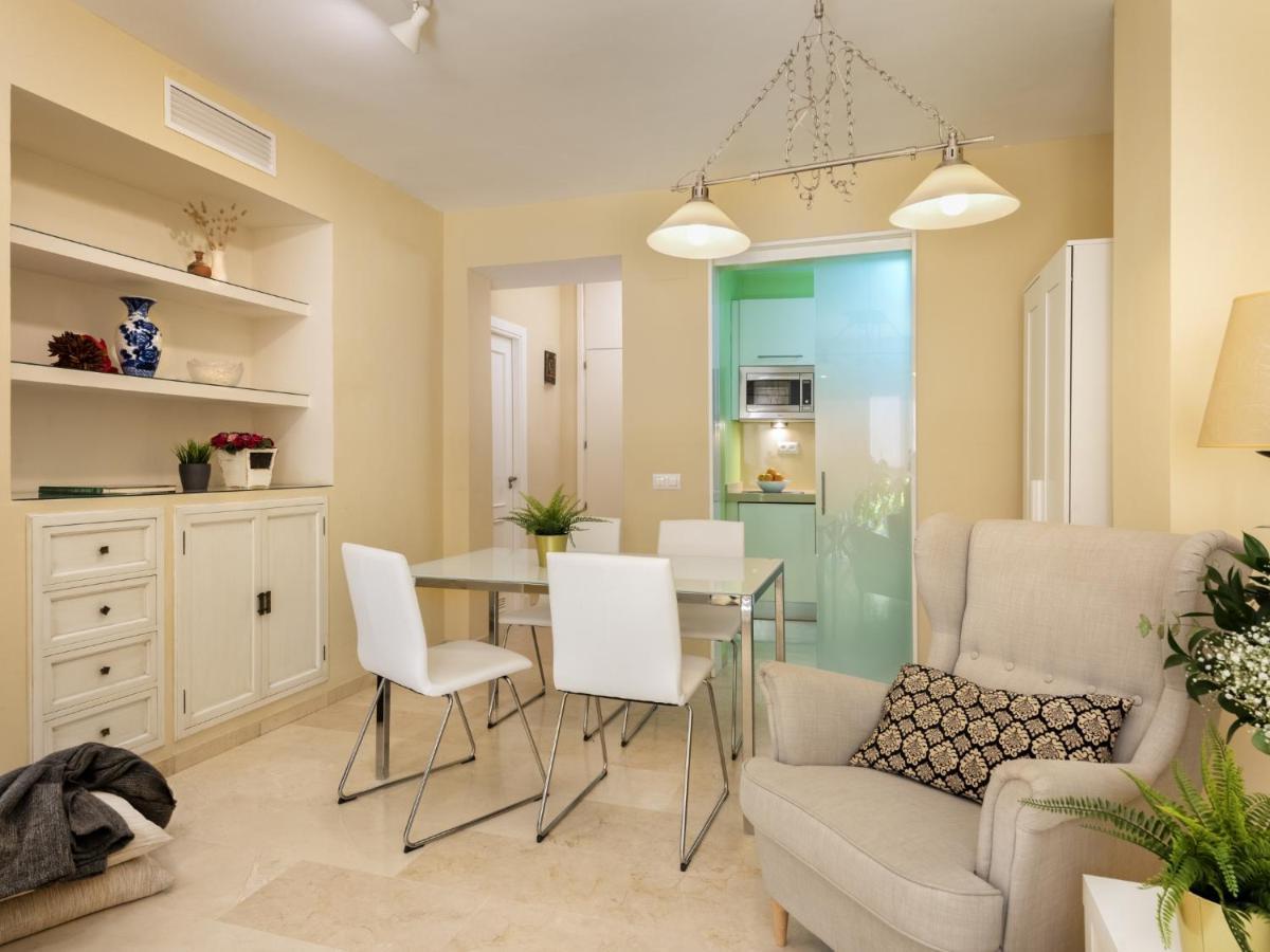 Misterhost San Bernardo Jardines De Murillo Seville Ngoại thất bức ảnh